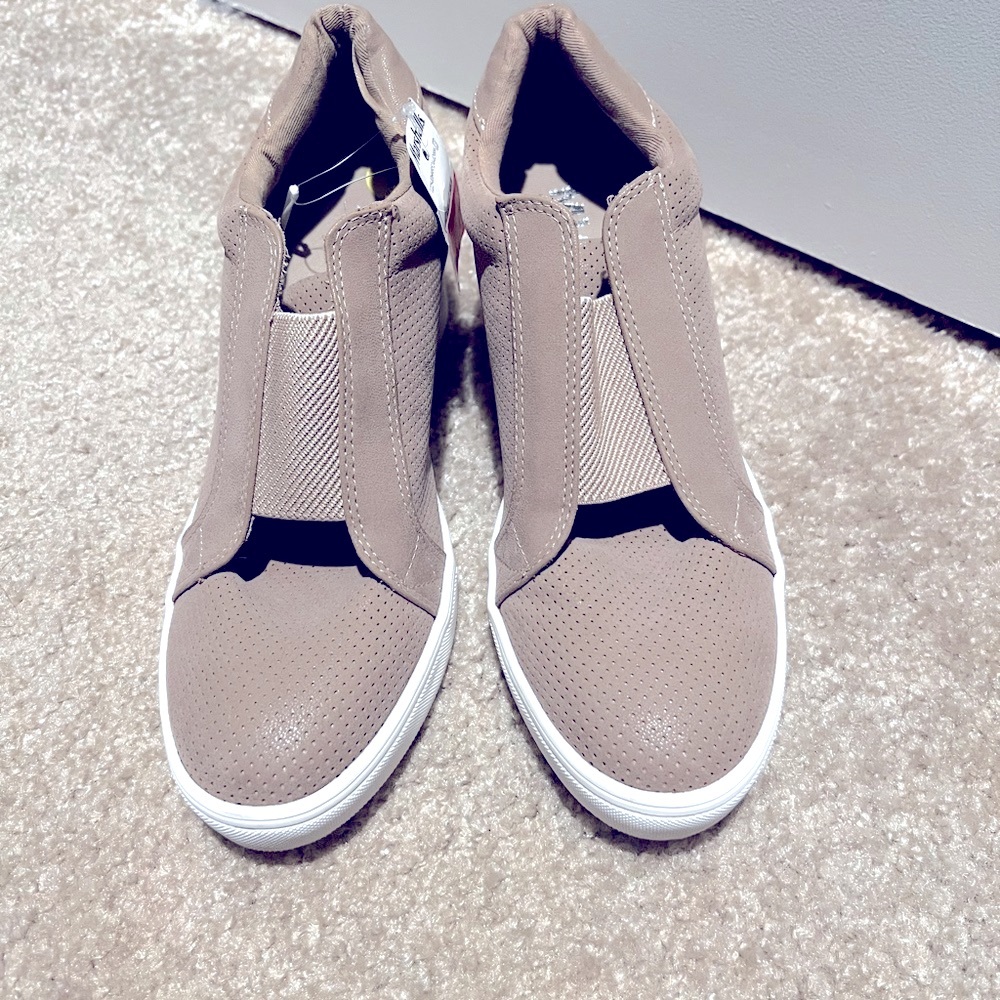 Mia sneaker wedges New
